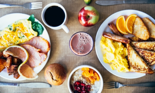 Immer Samstags von 09:00 - 17:00 Uhr

Stellen Euch Euer  individuelles Frühstück ganz nach Euren Wünschen zusammen!

 

 
